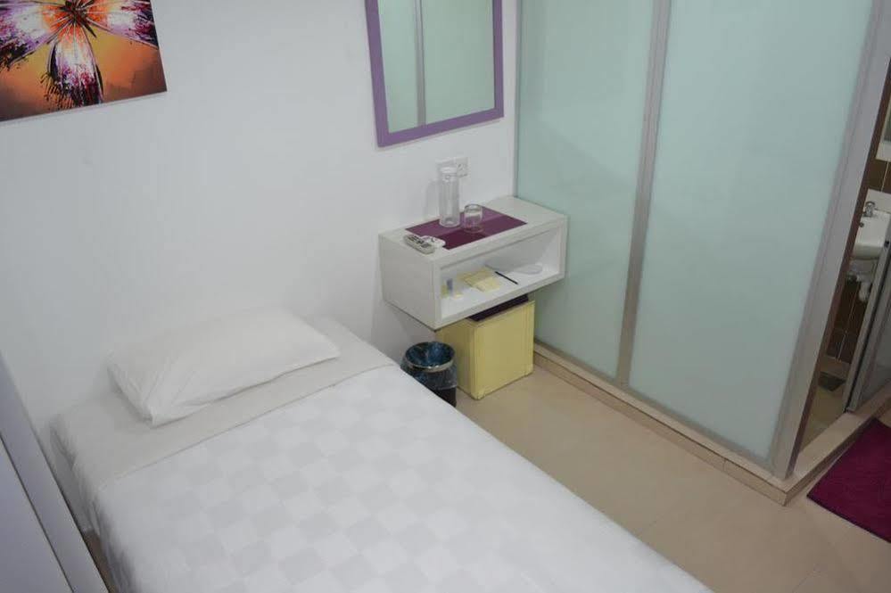 Lavender Hotel Teluk Intan Kültér fotó